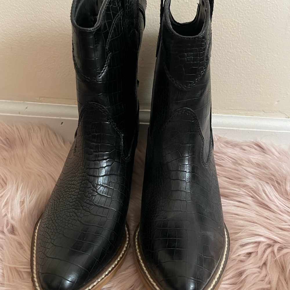 Cowboy bootie - Picture 2 of 3